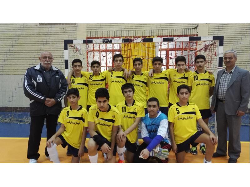 تیم فوتبال دبیرستان