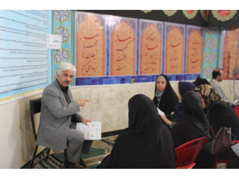 بررسی وضعیت عملکرد دانش آموزان با حضور اولیا و دبیران و مادر دبیرستان - 15آبان (3)